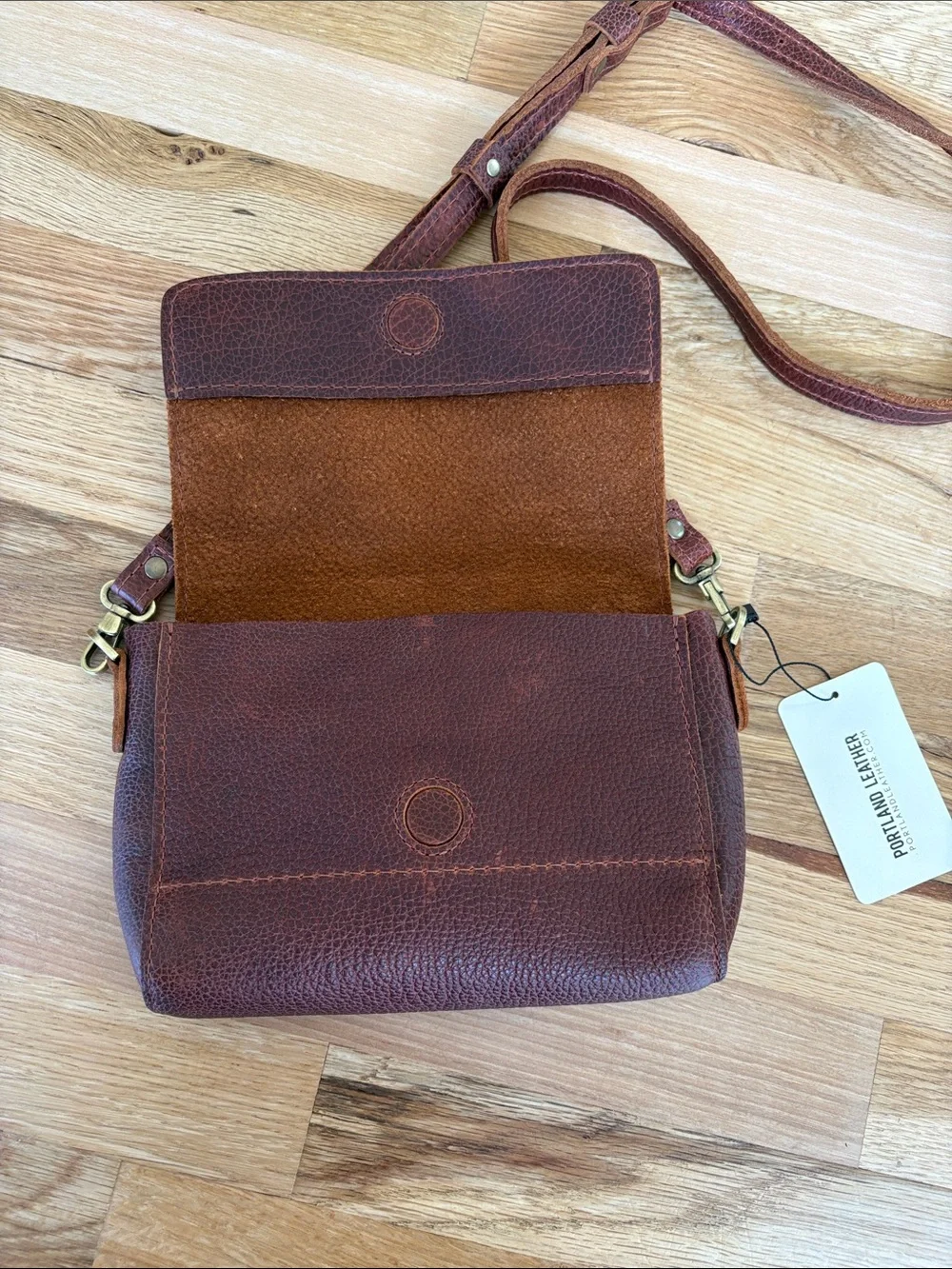 NWT Portland Leather Metro Crossbody color nutmeg